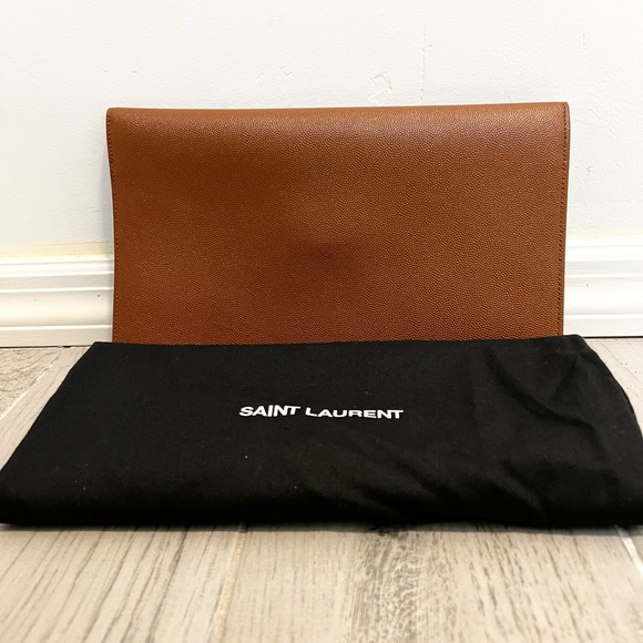 Saint Laurent Uptown Pouch Clutch - Picture 4 of 5